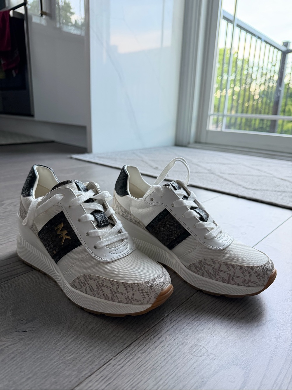 Michael Kors White, Black & Brown Logo-Trim Leather Sneakers